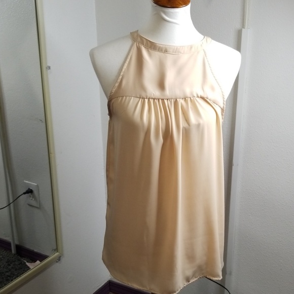 Tops - Tan sleeveless blouse